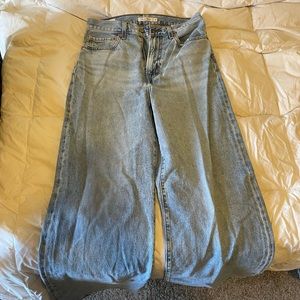 Levi’s ribcage jeans